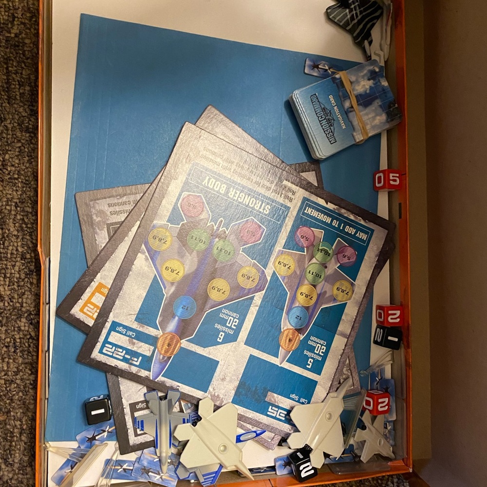 2003 Hasbro Mission Command Air Board Game - Picture 4 of 4